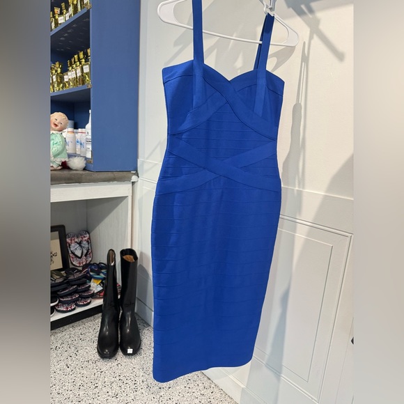 Beautiful Blue Dress Size L - Picture 2 of 6